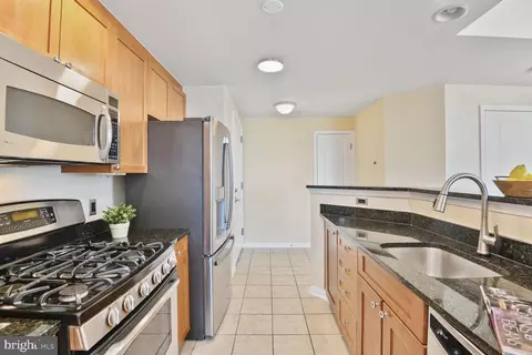 930 Wayne Ave #1403, Silver Spring, MD 20910 photo 13