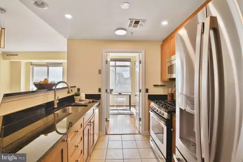 930 Wayne Ave #1403, Silver Spring, MD 20910 photo 12
