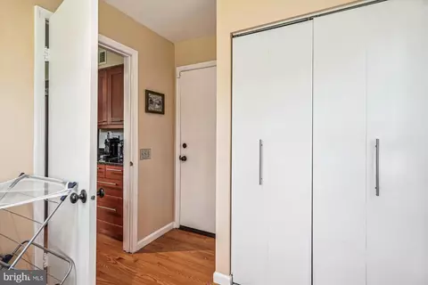Other - 9117 Paddock Ln, Potomac, MD 20854 photo 7 of 22