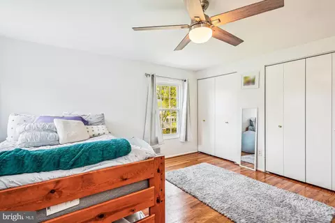 Bedroom - 9117 Paddock Ln, Potomac, MD 20854 photo 5 of 7