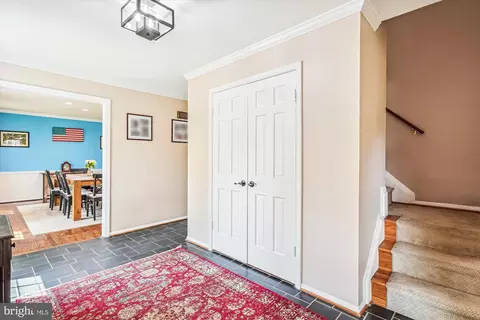 Entry Way - 9117 Paddock Ln, Potomac, MD 20854 photo 3 of 7