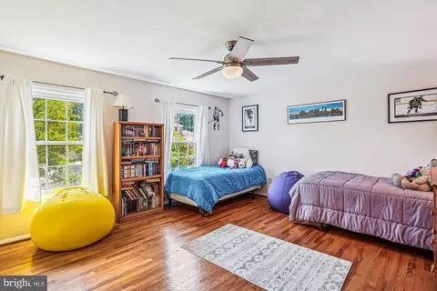 Bedroom - 9117 Paddock Ln, Potomac, MD 20854 photo 6 of 7