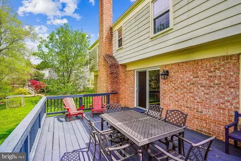 Exterior - 9117 Paddock Ln, Potomac, MD 20854 photo 8 of 17