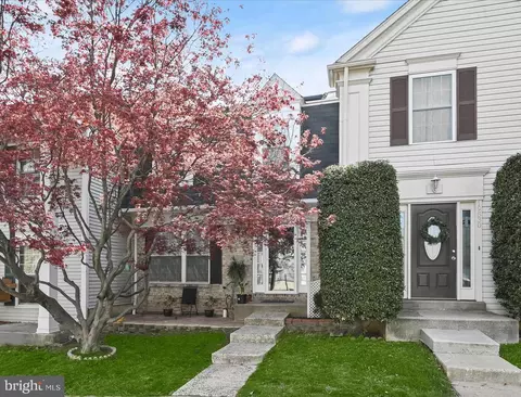 19528 Taverney Dr, Gaithersburg, MD 20879