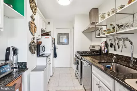 Kitchen - 1900 Lyttonsville Rd #1204, Silver Spring, MD 20910 photo 1 of 4