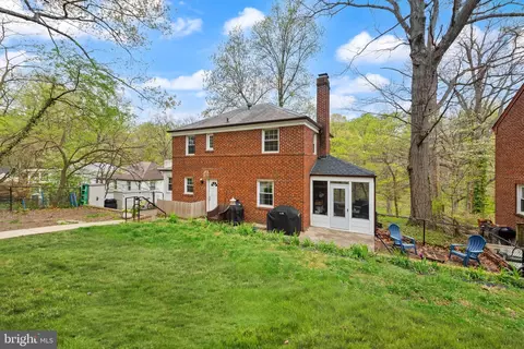 1005 Sligo Creek Pkwy, Takoma Park, MD 20912