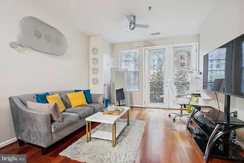 Living - 1201 E West Hwy #207, Silver Spring, MD 20910 photo 1 of 2