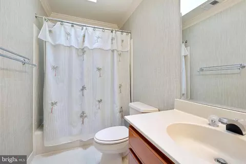 12020 Wetherfield Ln, Potomac, MD 20854 photo 38