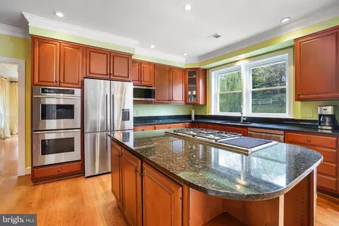 12020 Wetherfield Ln, Potomac, MD 20854 photo 21