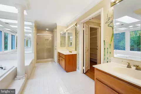 12020 Wetherfield Ln, Potomac, MD 20854 photo 34
