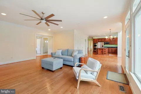 12020 Wetherfield Ln, Potomac, MD 20854 photo 17