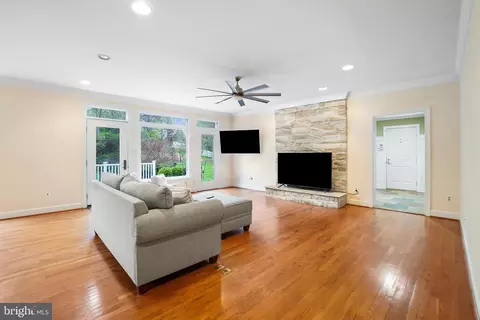 12020 Wetherfield Ln, Potomac, MD 20854 photo 16