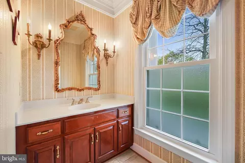 12020 Wetherfield Ln, Potomac, MD 20854 photo 13