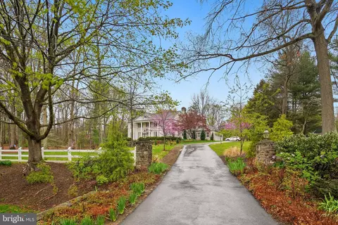12020 Wetherfield Ln, Potomac, MD 20854 photo 2
