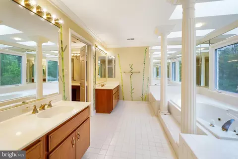 12020 Wetherfield Ln, Potomac, MD 20854 photo 33