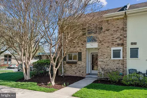 3580 Gleneagles Dr #32-A, Silver Spring, MD 20906