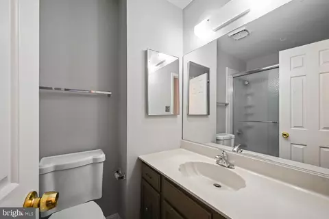 Bath - 9023 Ottawa Pl, Silver Spring, MD 20910 photo 2 of 4