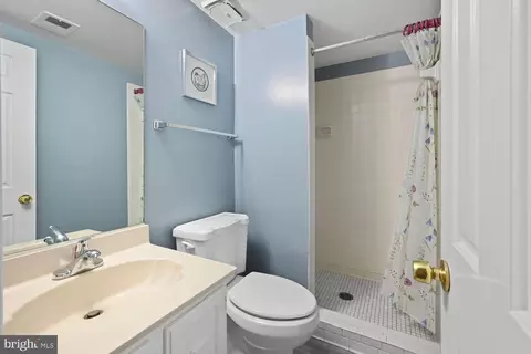 Bath - 9023 Ottawa Pl, Silver Spring, MD 20910 photo 4 of 4