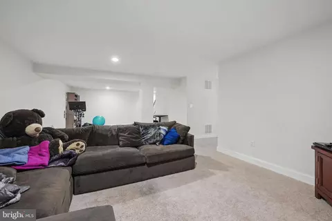 Entry Way - 2614 Hershfield Ct, Silver Spring, MD 20904 photo 6 of 9