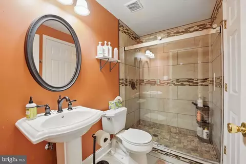 Bath - 2614 Hershfield Ct, Silver Spring, MD 20904 photo 3 of 3