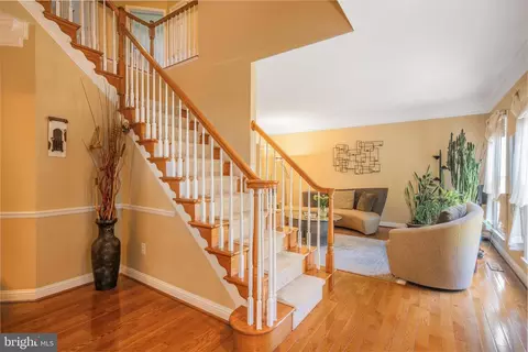 Entry Way - 3 Maplecrest Ct, Potomac, MD 20854 photo 1 of 2