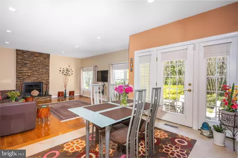 Dining - 3 Maplecrest Ct, Potomac, MD 20854 photo 3 of 3
