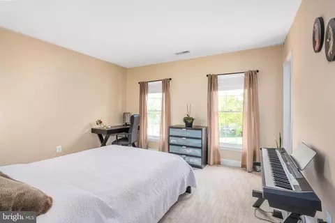 Bedroom - 3 Maplecrest Ct, Potomac, MD 20854 photo 5 of 8