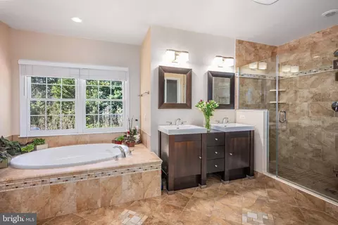 Bath - 3 Maplecrest Ct, Potomac, MD 20854 photo 1 of 6