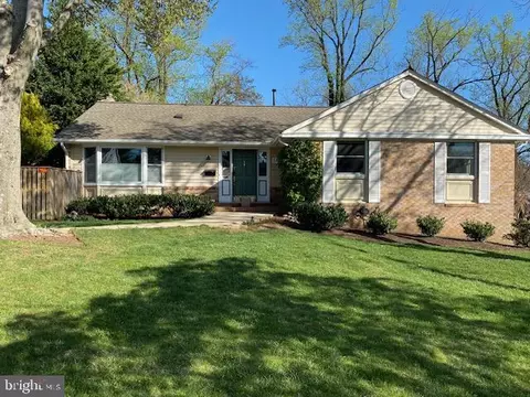 8412 Buckhannon Dr, Potomac, MD 20854