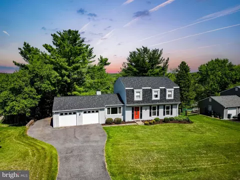 12317 Dancrest Dr, Clarksburg, MD 20871