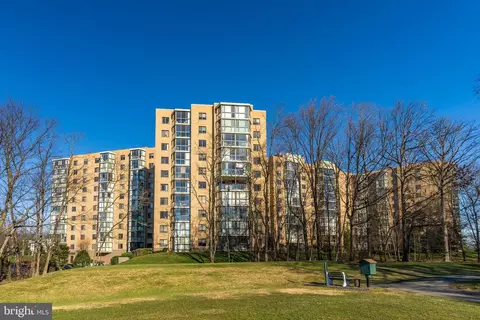 3310 N Leisure World Blvd #420, Silver Spring, MD 20906