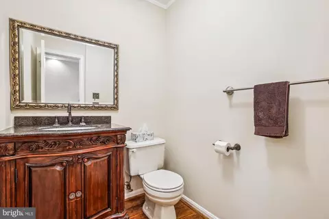 Bath - 1151 Kersey Rd, Silver Spring, MD 20902 photo 1 of 3