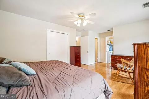 Bedroom - 1151 Kersey Rd, Silver Spring, MD 20902 photo 2 of 5