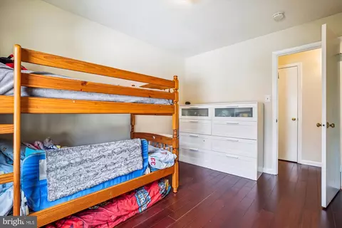 Bedroom - 1151 Kersey Rd, Silver Spring, MD 20902 photo 4 of 5
