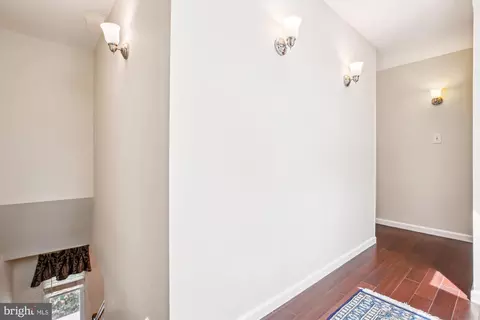 Entry Way - 1151 Kersey Rd, Silver Spring, MD 20902 photo 6 of 8