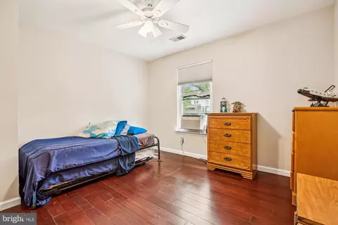 Bedroom - 1151 Kersey Rd, Silver Spring, MD 20902 photo 5 of 5
