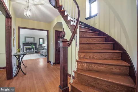 1200 Highland Dr, Silver Spring, MD 20910 photo 4