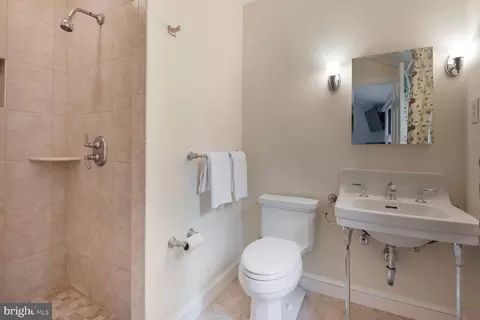 1200 Highland Dr, Silver Spring, MD 20910 photo 22