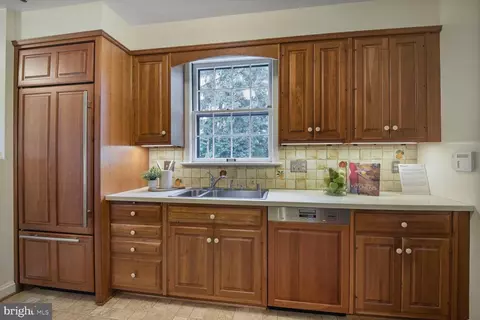 1200 Highland Dr, Silver Spring, MD 20910 photo 10