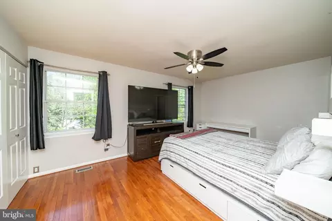 89 Travis Ct, Gaithersburg, MD 20879 photo 13
