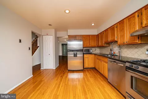 89 Travis Ct, Gaithersburg, MD 20879 photo 4