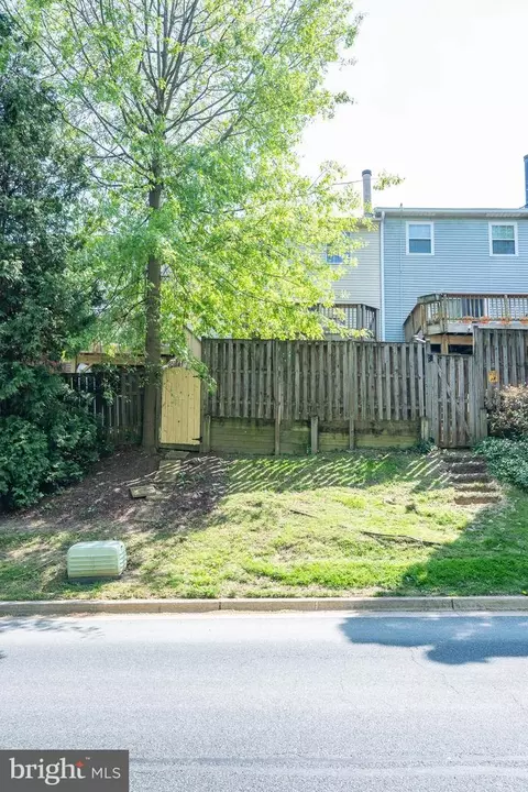 89 Travis Ct, Gaithersburg, MD 20879 photo 43