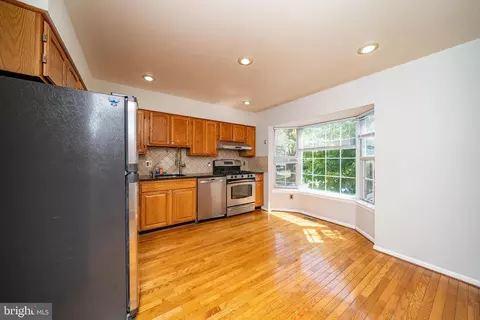 89 Travis Ct, Gaithersburg, MD 20879 photo 5