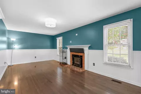 Living - 1000 Windrush Ln #18, Sandy Spring, MD 20860 photo 1 of 3