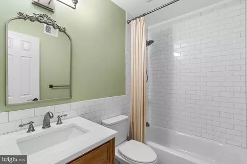 Bath - 1000 Windrush Ln #18, Sandy Spring, MD 20860 photo 4 of 4