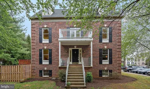 25 Steeple Ct, Germantown, MD 20874