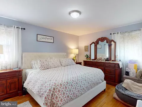 Bedroom - 1912 Arcola Ave, Silver Spring, MD 20902 photo 6 of 9