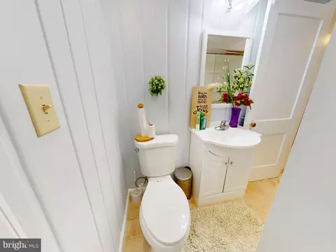 Bath - 1912 Arcola Ave, Silver Spring, MD 20902 photo 2 of 6