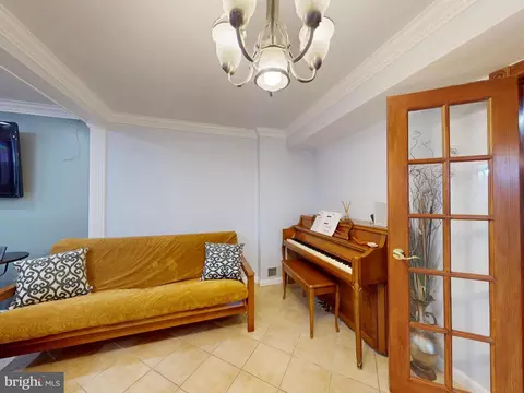 Entry Way - 1912 Arcola Ave, Silver Spring, MD 20902 photo 2 of 8