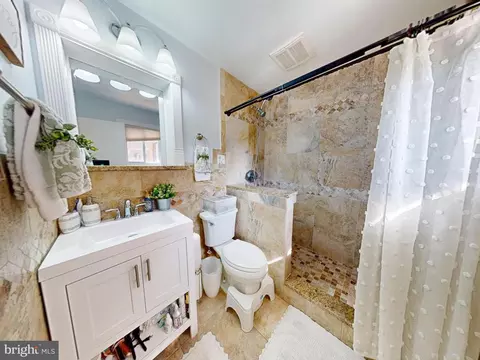 Bath - 1912 Arcola Ave, Silver Spring, MD 20902 photo 3 of 6